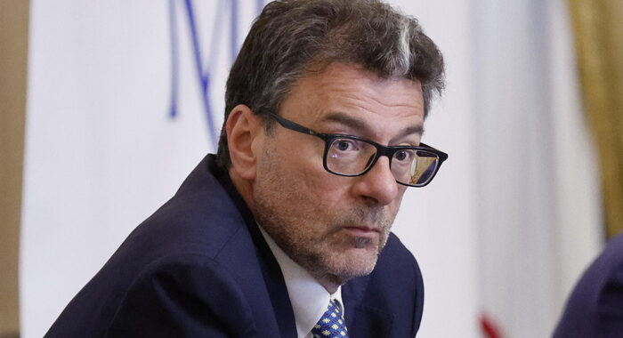 Giorgetti, ‘non serve una manovra lacrime e sangue’