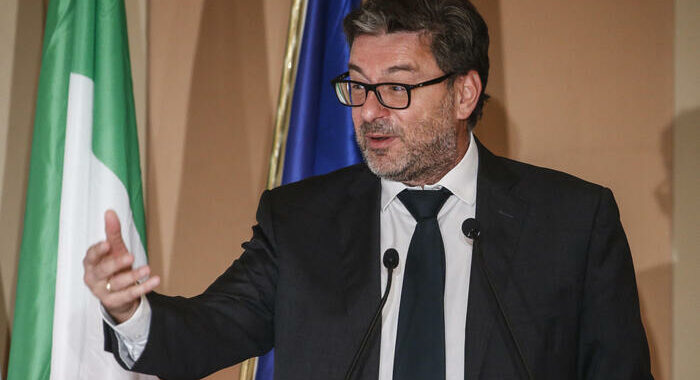 Giorgetti,a Commissione Ue negoziamo una posizione economica