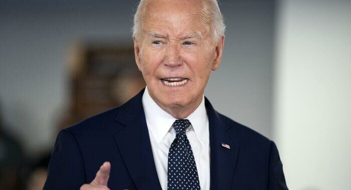 La Casa Bianca insiste, ‘Biden non sta pensando al ritiro’