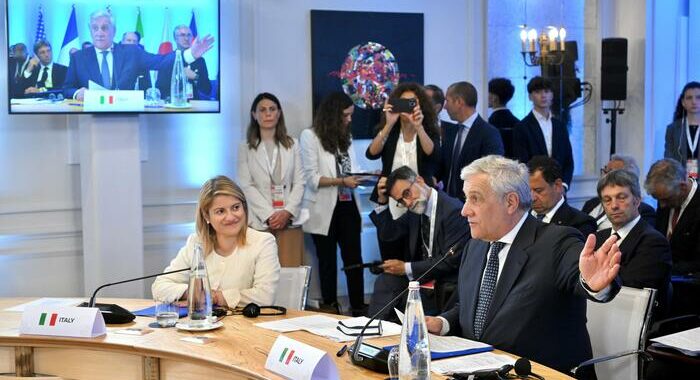 Tajani al G7, garantire regole eque sul commercio