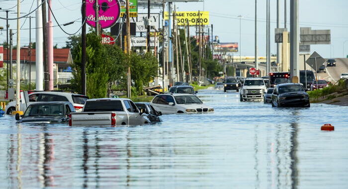 Usa: Beryl devasta il Texas e la Louisiana, 8 morti