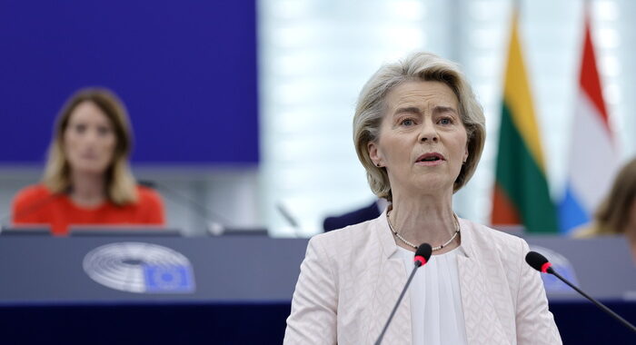 Von der Leyen conferma impegno, taglio emissioni 90% al 2024