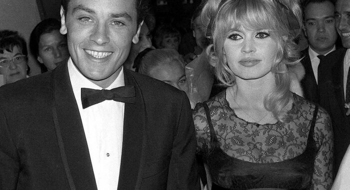 Brigitte Bardot, devastata dalla scomparsa di Alan Delon