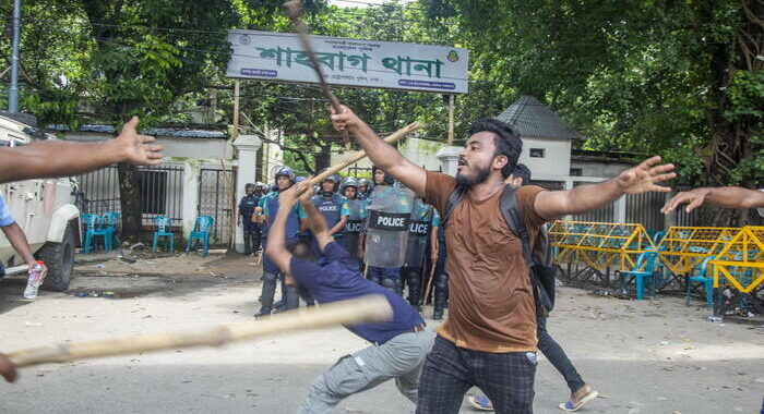 Caos in Bangladesh, almeno 56 morti solo oggi