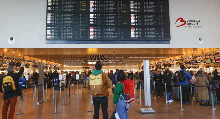 Falso allarme bomba all’aeroporto di Bruxelles