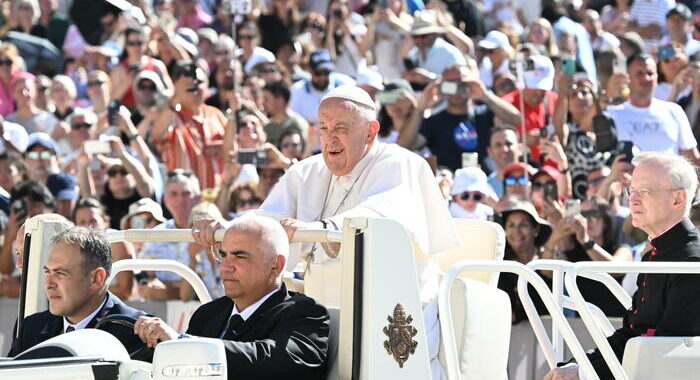 Il Papa, ‘respingere i migranti è un peccato grave’