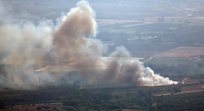 Israele attacca siti Hezbollah in Libano a 80 km dal confine