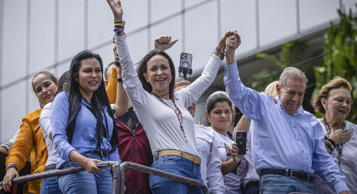 L’Argentina riconosce González presidente del Venezuela