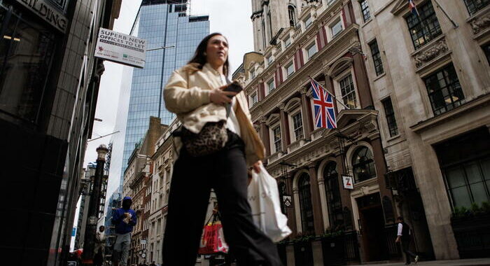 Le Borse europee chiudono ancora pesanti, Londra -2%