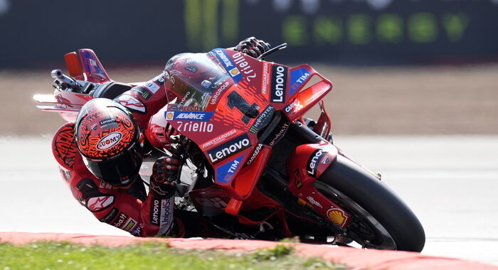 MotoGp: Silverstone; Aprilia Espargaro in pole, poi Bagnaia