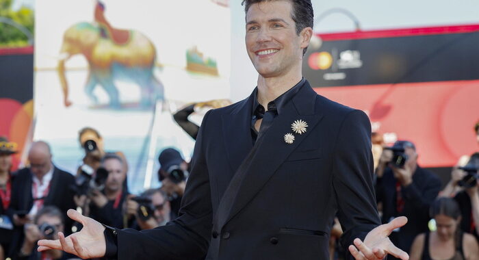 Roberto Bolle, non smetterò di celebrare la danza in tv