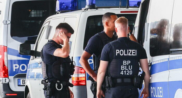 Tre morti, 9 feriti gravi in un attacco con coltello in Germania