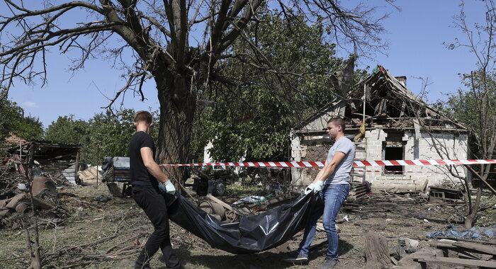 Ue, ‘dalla Russia attacchi barbari, rafforzano nostro sostegno’