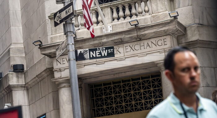 Wall Street apre positiva, Dj +0,05, Nasdaq +0,41%