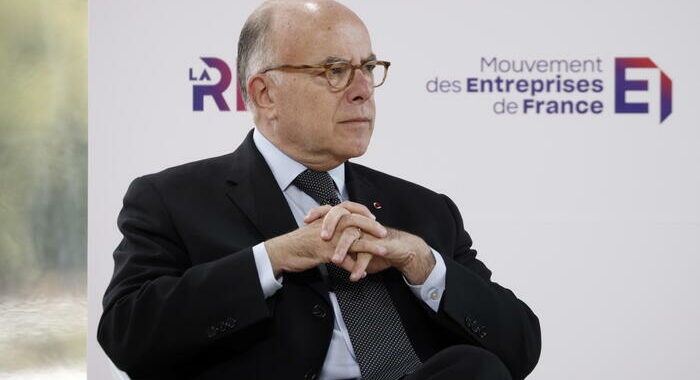 Bernard Cazeneuve sarà ricevuto domani da Macron