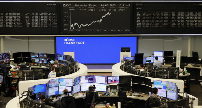 Borsa: l’Europa apre in lieve rialzo dopo Harris-Trump