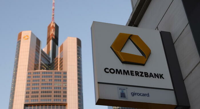 Deutsche Bank valuta mosse su Commerzbank