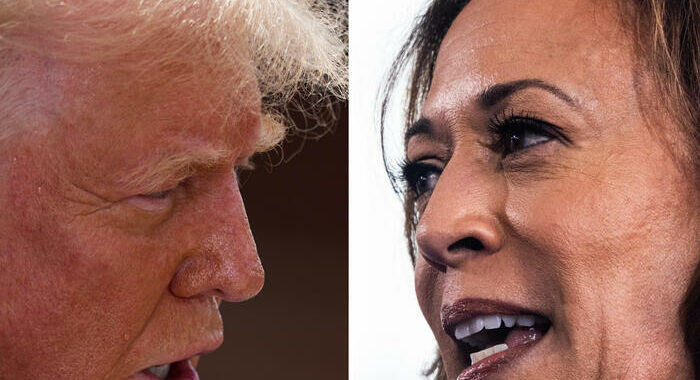 Harris e Trump si stringono la mano a inizio dibattito