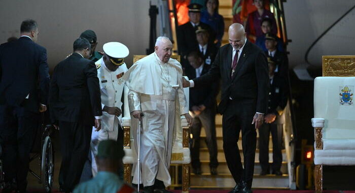 Il Papa, cessino le violenze tribali in Papua Nuova Guinea