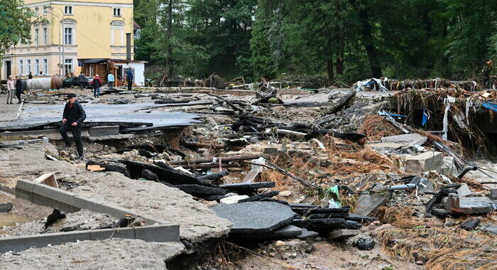 Maltempo, nei Balcani allerta per le piene di Danubio e Sava