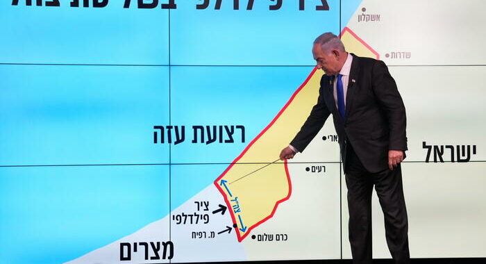 Netanyahu mostra mappa del Medio Oriente, ‘noi un piccolo Paese’