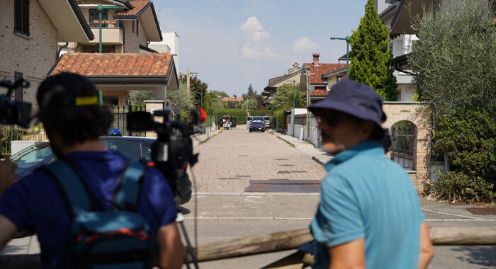 Strage in famiglia, 17enne si sentiva ‘un corpo estraneo’